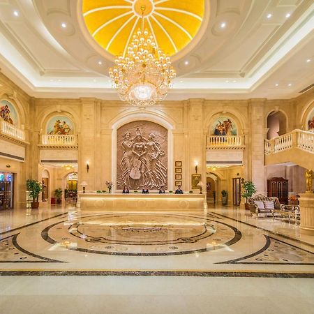 Vienna International Hotel Luogang Wanda Plaza Kuangcsou Kültér fotó