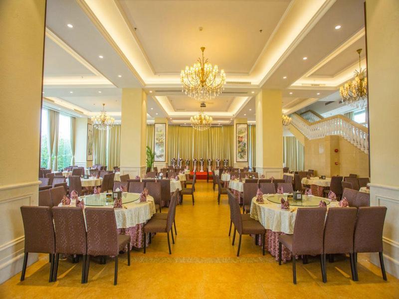 Vienna International Hotel Luogang Wanda Plaza Kuangcsou Kültér fotó