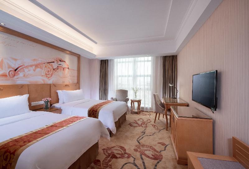 Vienna International Hotel Luogang Wanda Plaza Kuangcsou Kültér fotó