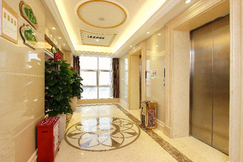Vienna International Hotel Luogang Wanda Plaza Kuangcsou Kültér fotó